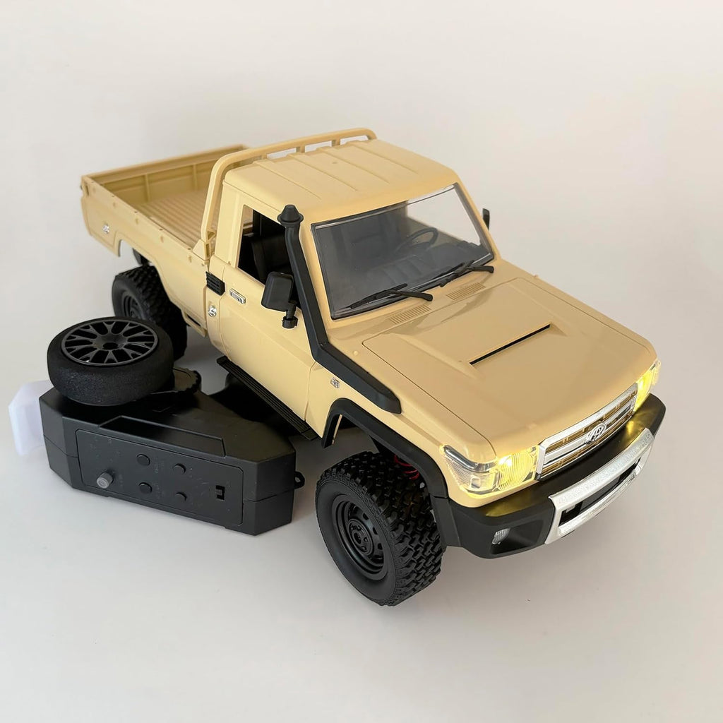 MN82 RC crawler süspansiyon detay offroad arazi aracı model araba
